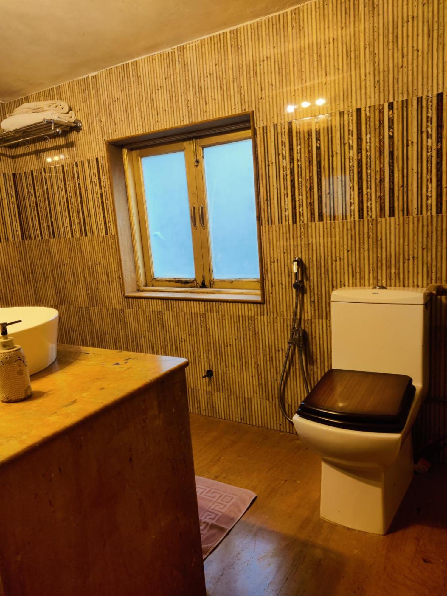 Papa Jolly Eco Resort-Near Morjim Beach Exterior photo